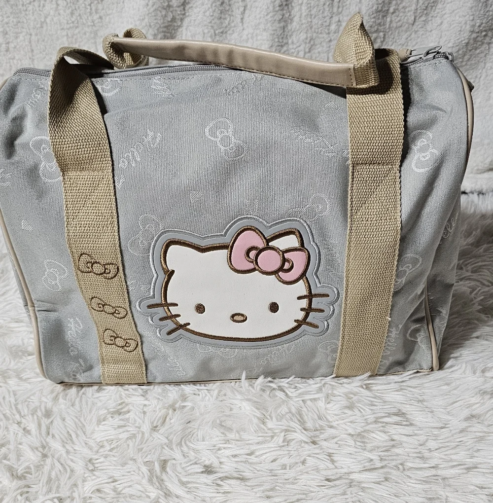 Hello Kitty by Sanrio 1976-2015 Gray & Tan Duffle Bag Overnighter Weekender VTG